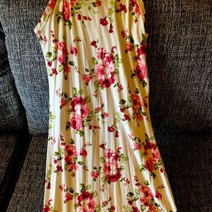 Floral print maxi dress size large